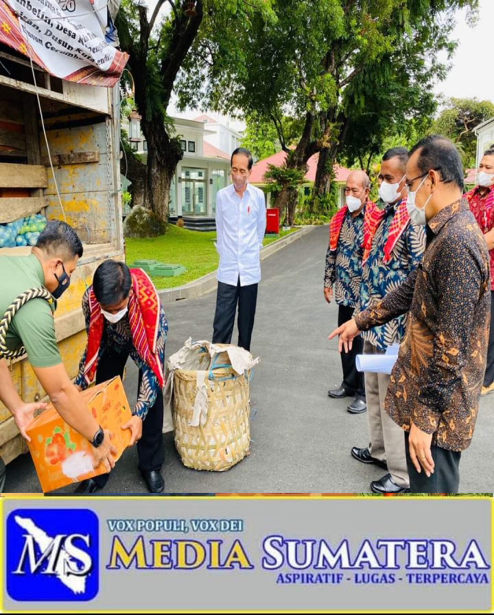 Presiden Jokowi Terima Perwakilan Warga Liang Melas Datas di Istana