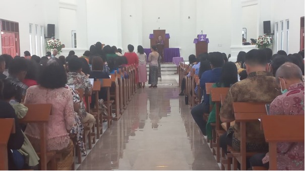 Ketika Terang Menjadi Identitas Hidup