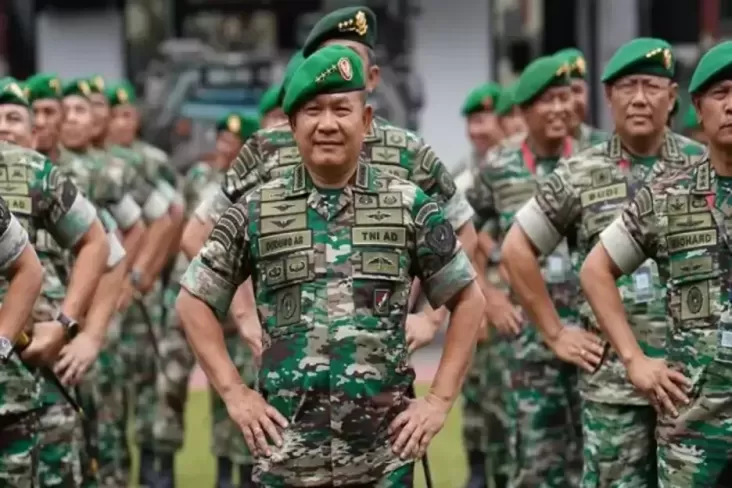 KSAD Dudung Segera Pensiun, Siapa Sosok Jenderal TNI Bintang 3 Penggantinya?