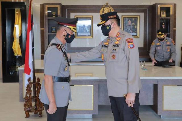 Kapolda Riau Irjen Pol Mohammad Iqbal Lantik AKBP Wendry Purbiyantoro Sebagai Dir Binmas