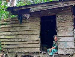 Kisah Mak Unah, Warga Mata Merah Palembang yang Dibangunkan Rumah oleh Presiden Jokowi
