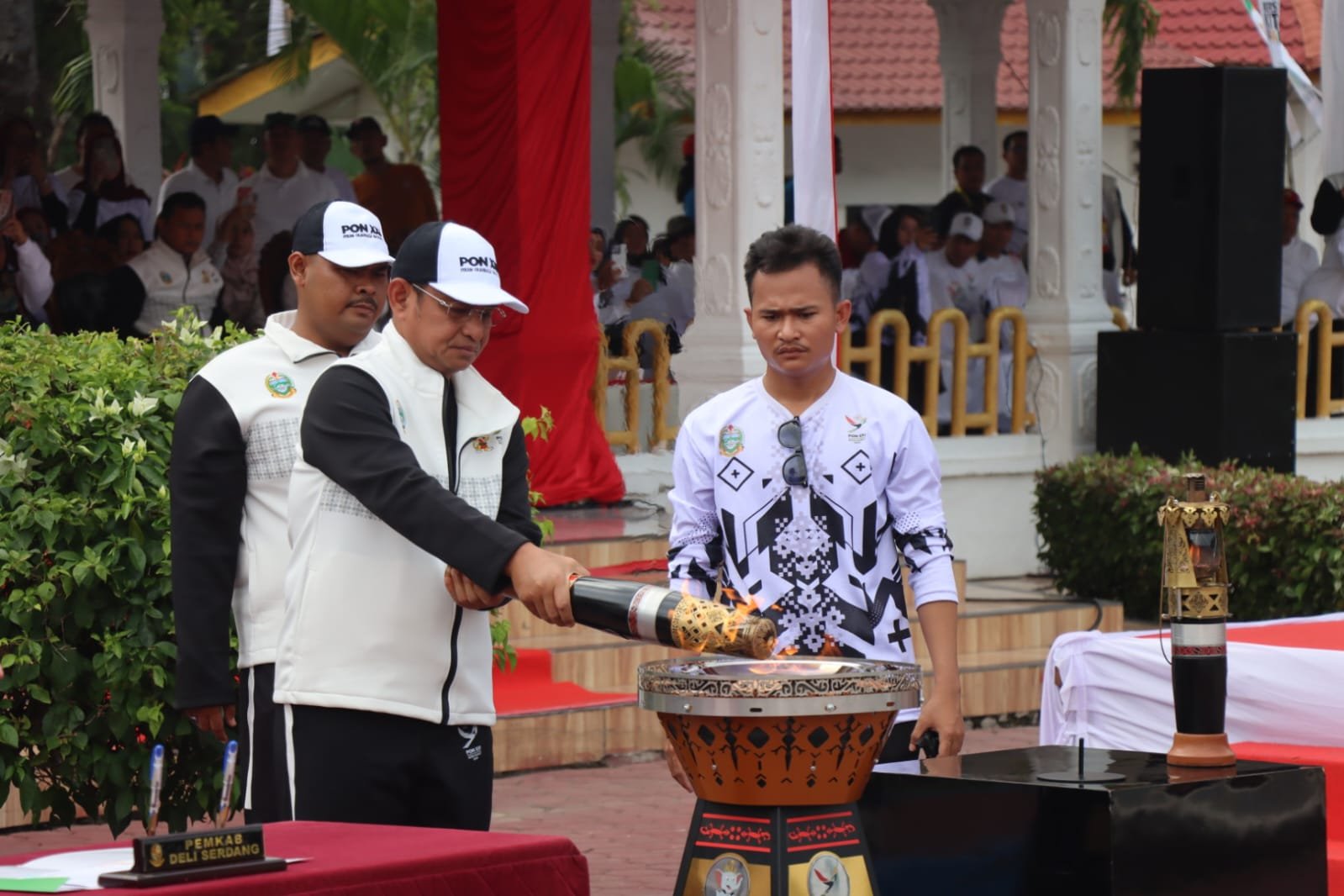 Kapolresta Deli Serdang Hadiri Upacara Kirab Api PON XXI Aceh - Sumut Tahun 2024 Kapolresta Deli Serdang Hadiri Upacara Kirab Api PON XXI Aceh - Sumut Tahun 2024