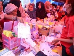 Azwar Anas Saksikan Pengobatan Gratis PDIP di Bogor