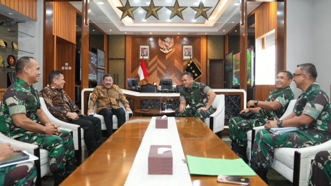 Beri Bantuan Mobil Operasional, Wujud Perhatian Kasad Kepada PPAD Beri Bantuan Mobil Operasional, Wujud Perhatian Kasad Kepada PPAD