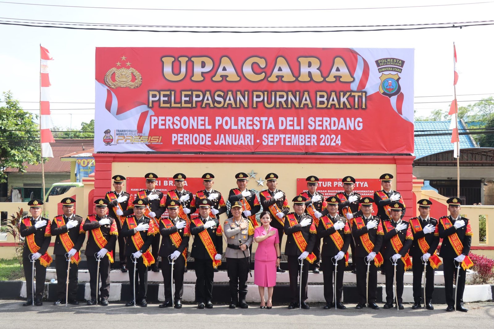 Kapolresta Deli Serdang Pimpin Upacara Pelepasan Purna Bakti Personel Polresta Deli Serdang Kapolresta Deli Serdang Pimpin Upacara Pelepasan Purna Bakti Personel Polresta Deli Serdang