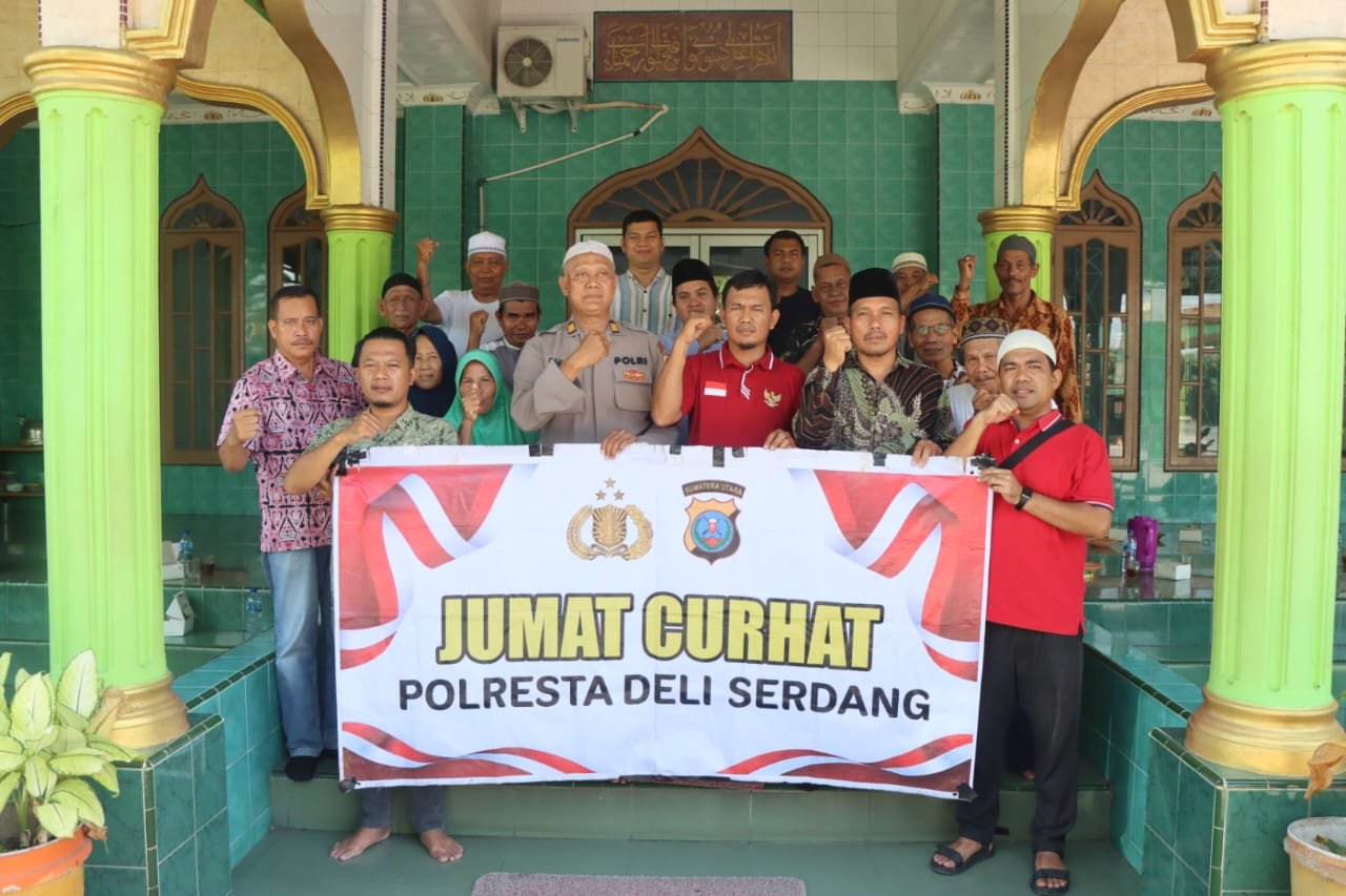 Polresta Deli Serdang Rutin Gelar Kegiatan Jum'at Curhat Polresta Deli Serdang Rutin Gelar Kegiatan Jum'at Curhat