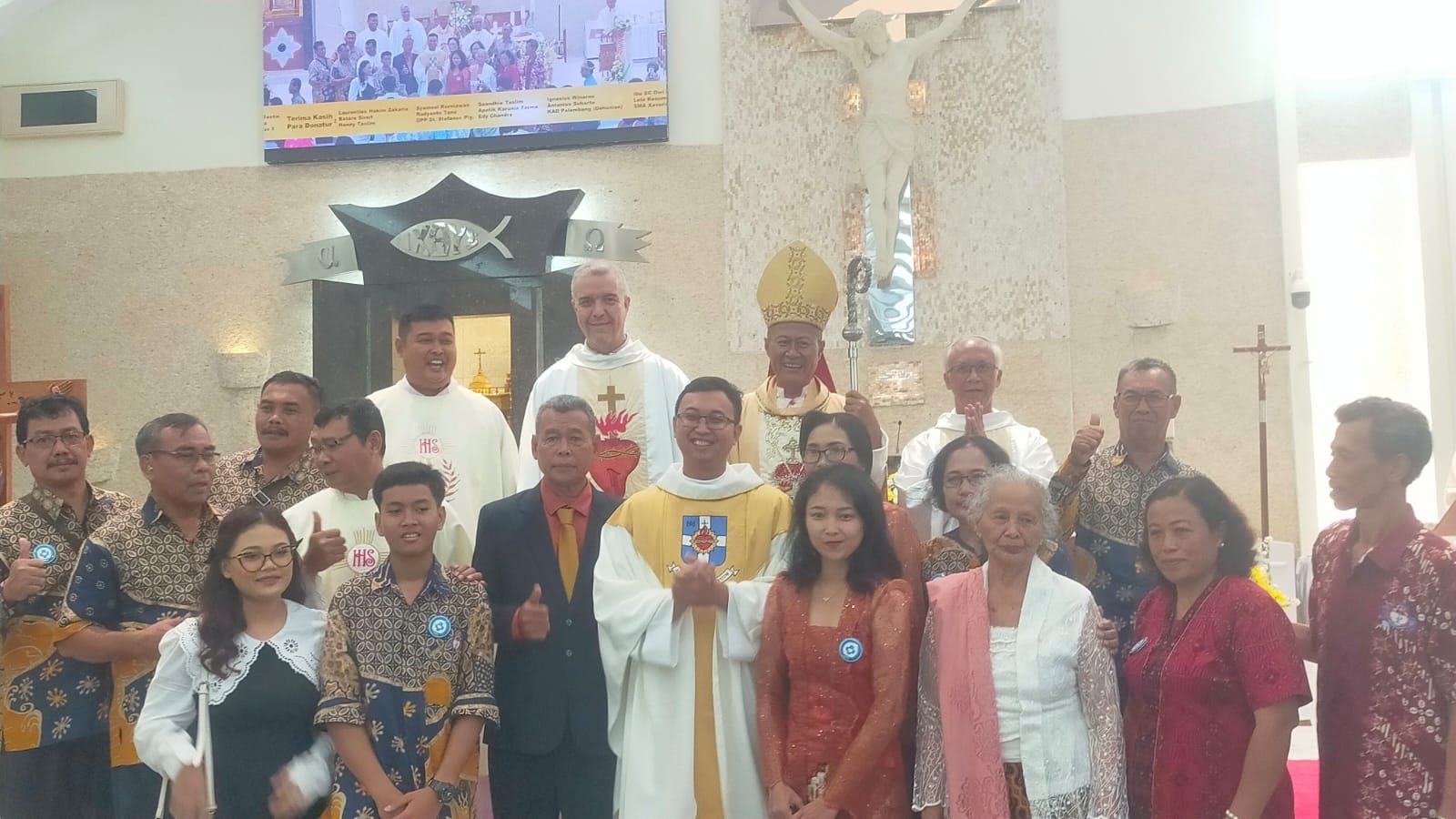 4 Imam dan 1 Diakon Ditahbiskan Bertepatan Puncak Perayaan Syukur 100 Tahun Kongregasi SCJ di Indonesia