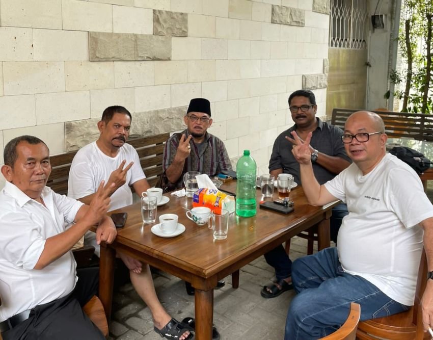 Kebulatan Tekad Menangkan Edy-Hasan di Pilgubsu 2024 Kebulatan Tekad Menangkan Edy-Hasan di Pilgubsu 2024