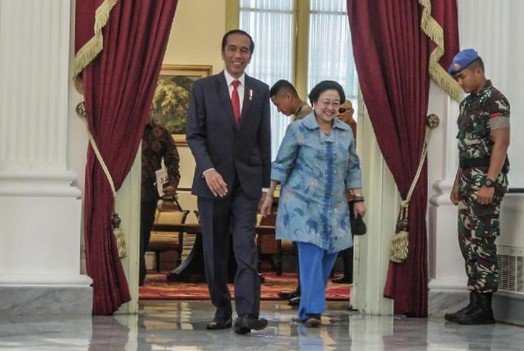 Survei LSI Denny JA: Publik Tak Setuju Presiden Disebut Petugas Partai