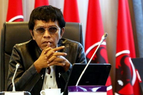 Gegara Bos MIND ID Absen, Adian Napitupulu Cabut dari Rapat Komisi VII