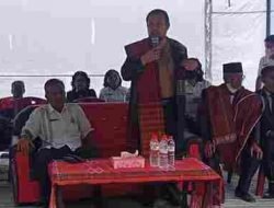 JS Simatupang Berikan Bantuan Sumbangan Alat Musik ke Gereja Pentakosta Kecamatan Paranginan