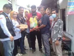 Gerakan Nasional Pencegahan Korupsi Republik Indonesia (GNPK-RI) Sumatera selatan Turun Memberi Bantuan Kepada Korban Kebakaran Di Tangga Buntung Palembang