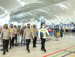 Kapolda Sumut Dan Irwasum Polri Cek Pos Pelayanan Di Bandara Kuala Namu