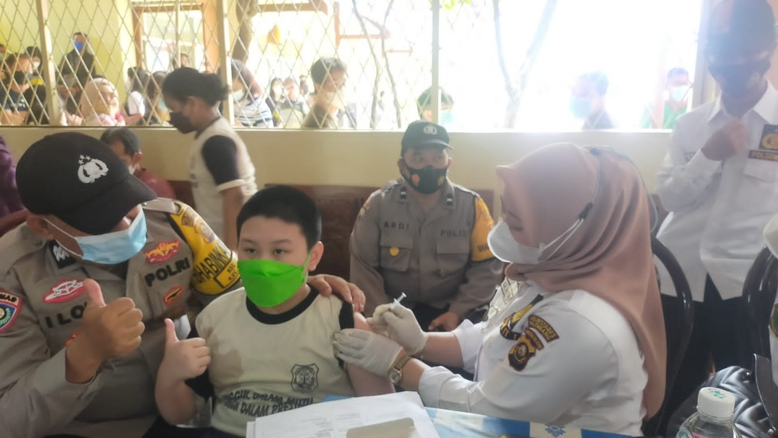Siswa kelas 1-6 SD Xaverius 2 Palembang Ikuti Vaksinasi Merdeka Siswa kelas 1-6 SD Xaverius 2 Palembang Ikuti Vaksinasi Merdeka