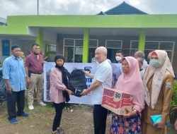 Kurmin Halim Ketua DPC INSA Bersama KSOP Menyalurkan Bantuan Kebakaran Di Boombaru