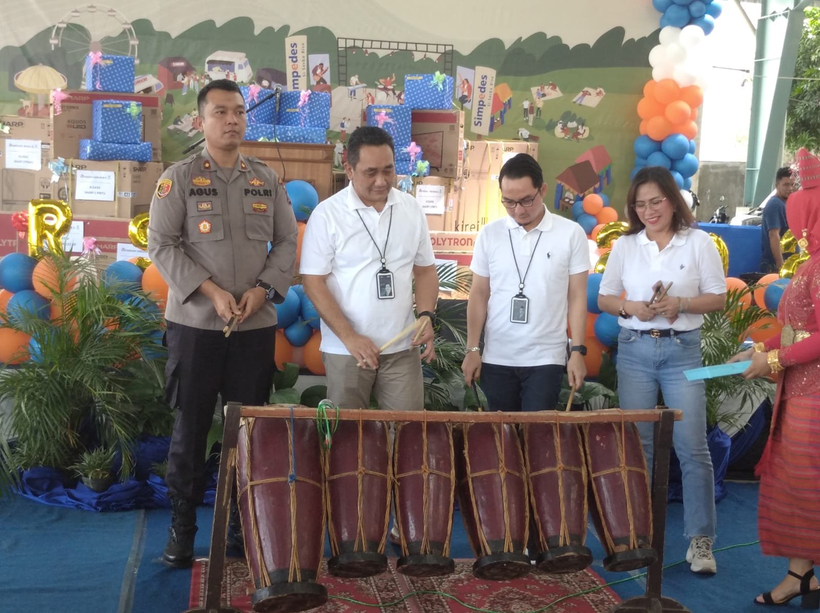 Personil Polsek Percut Sei Tuan Giat Pengamanan Pesta Rakyat Simpedes Bank BRI Personil Polsek Percut Sei Tuan Giat Pengamanan Pesta Rakyat Simpedes Bank BRI