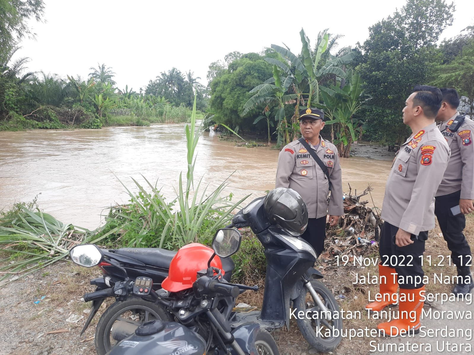 Kapolresta Deli Serdang Tinjau Lokasi Banjir Di Wilayah Tanjung Morawa