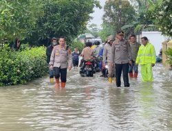 Tanggap Darurat, Kapolresta Deli Serdang Cek Lokasi Banjir