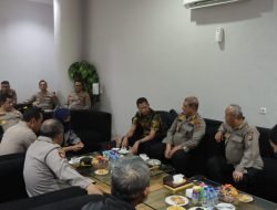 Kapolresta Deli Serdang Sambut Wakapolda Sumut Di Bandara Kuala Namu