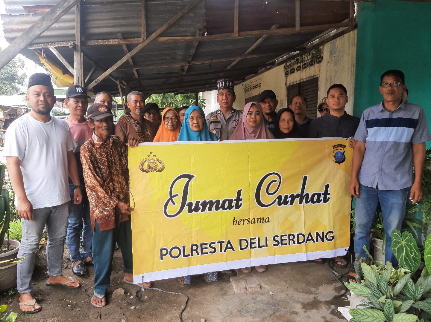 Polresta Deli Serdang Gelar Juma't Curhat Bersama warga Polresta Deli Serdang Gelar Juma't Curhat Bersama warga