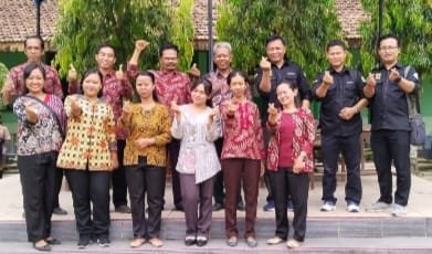 Lab. ISC_ie Program Studi Teknik Industri UKMC Memberikan Seminar Generation Z Empowerment SMA Xaverius 1 Belitang