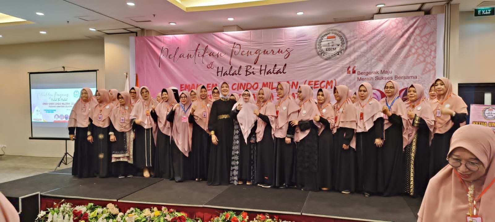 Pelantikan Pengurus Emak-emak Cindo Militan Provinsi Sumsel Pelantikan Pengurus Emak-emak Cindo Militan Provinsi Sumsel