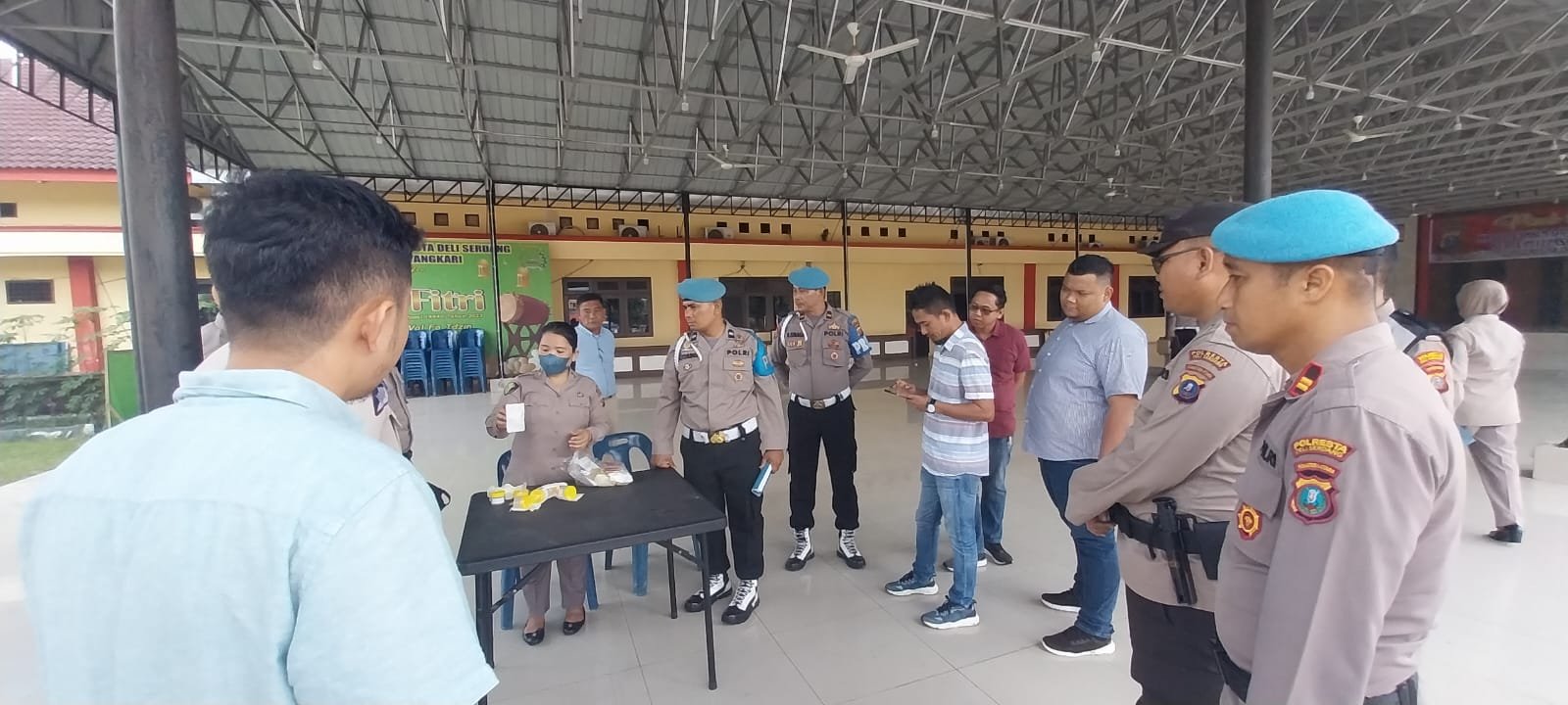 Propam Polresta Deli Serdang Laksanakan Test Urine Personil