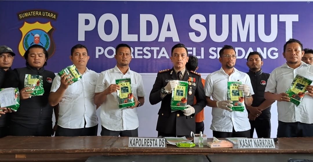 Sat Res Narkoba Polresta Deli Serdang Amankan Sabu Hampir 10 Kg Beserta Kurirnya Sat Res Narkoba Polresta Deli Serdang Amankan Sabu Hampir 10 Kg Beserta Kurirnya