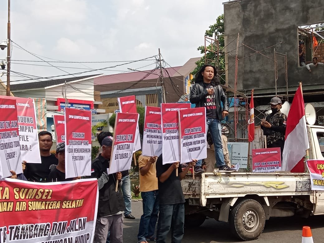 Arianto Koordinator Aksi Gempita Minta Gubernur Sumsel Hentikan Aktivitas Tambang Di Kabupaten Muratara Dan Muba Arianto Koordinator Aksi Gempita Minta Gubernur Sumsel Hentikan Aktivitas Tambang Di Kabupaten Muratara Dan Muba