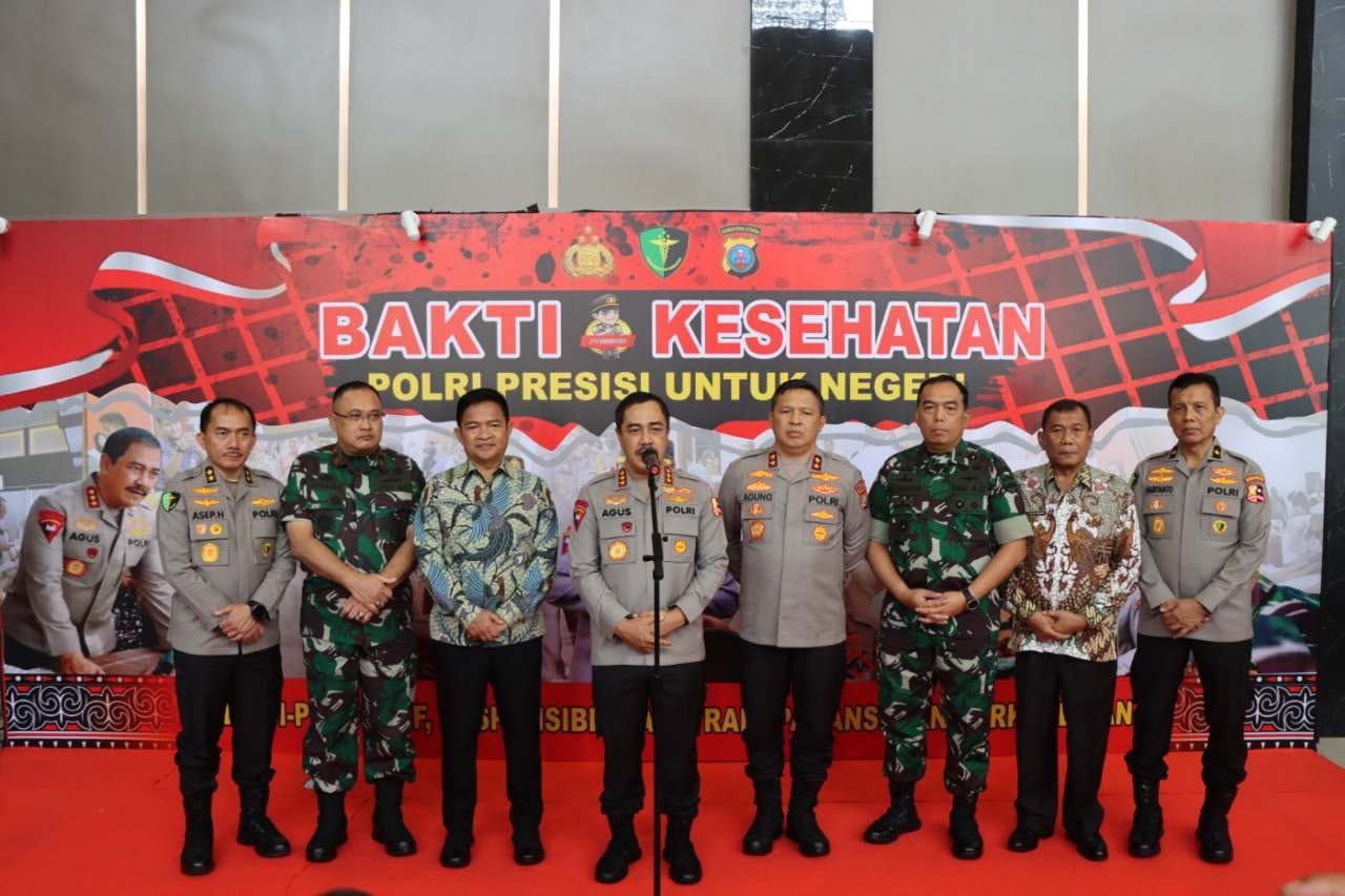 Wakapolri Tinjau Langsung Pelaksanaan Bhakti Kesehatan Polri Di Convention Hall Kab. Deli Serdang Wakapolri Tinjau Langsung Pelaksanaan Bhakti Kesehatan Polri Di Convention Hall Kab. Deli Serdang