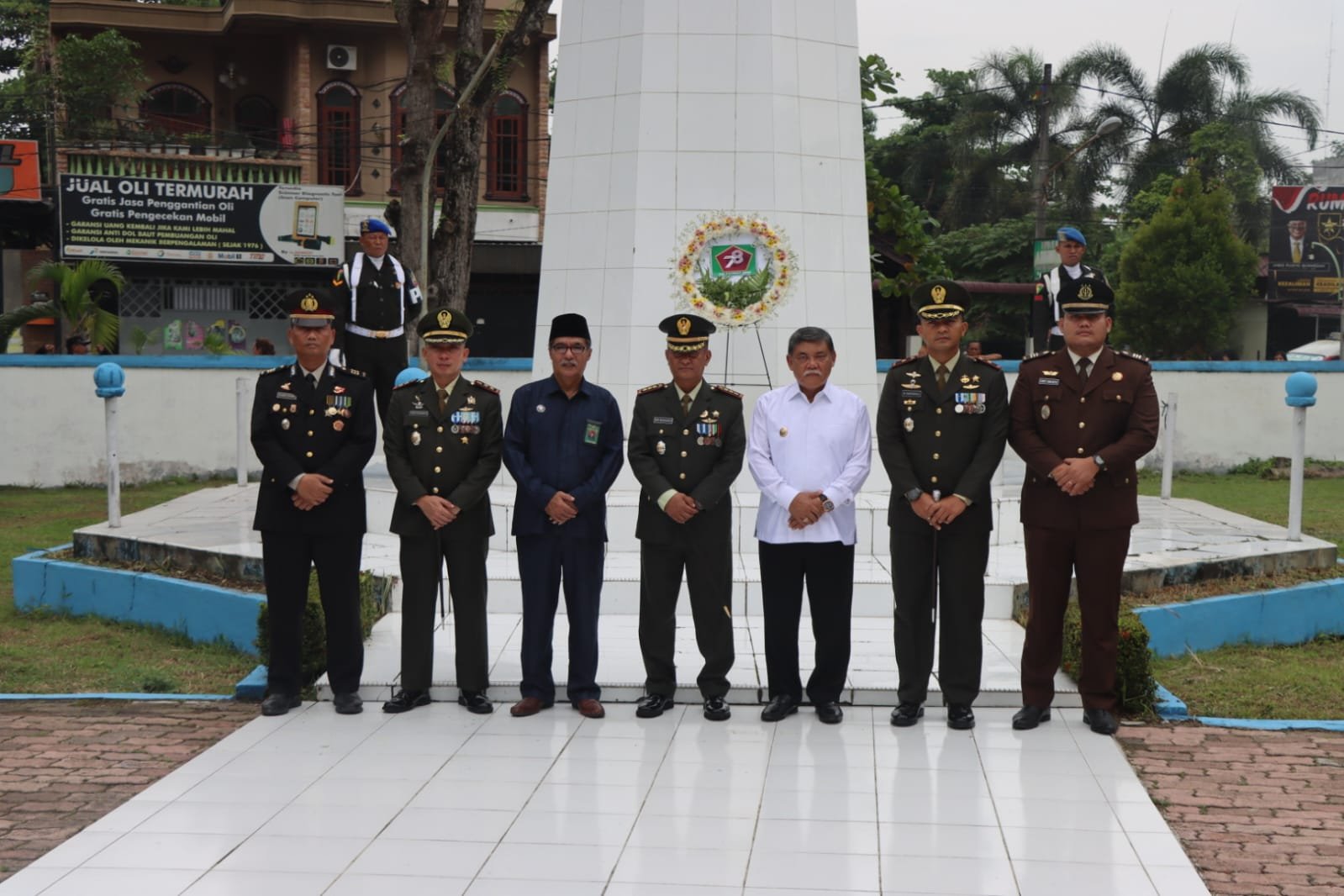 Sambut HUT TNI ke-78 Polresta Deli Serdang Ziarah Di Taman Makam Pahlawan Lubuk Pakam