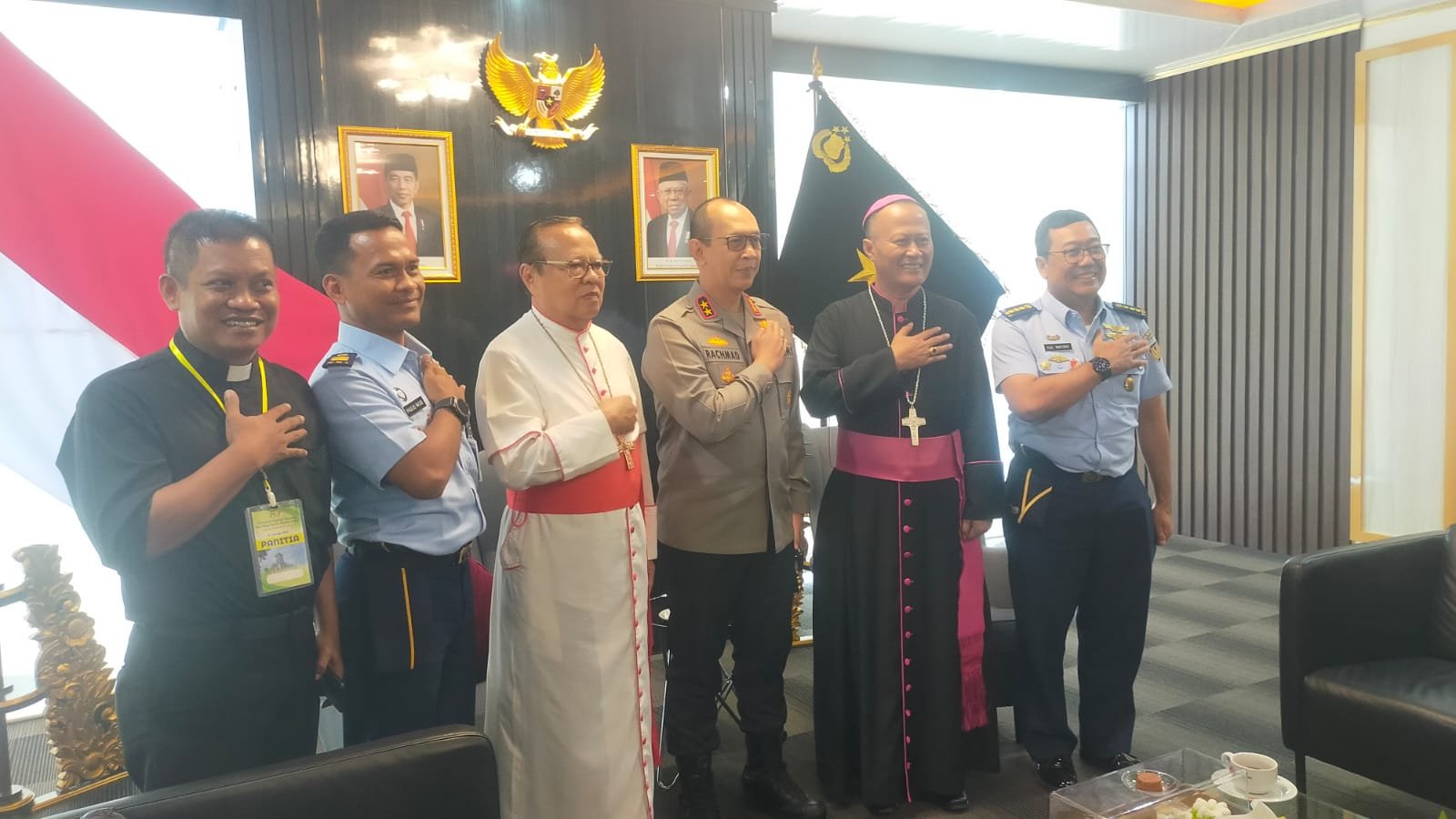 Kunjungan Pastoral Mgr Ignatius Kardinal Suharyo di Lingkungan TNI-Polri dan Keuskupan Agung Palembang Kunjungan Pastoral Mgr Ignatius Kardinal Suharyo di Lingkungan TNI-Polri dan Keuskupan Agung Palembang