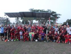 Perkuat Sinergitas TNI-Polri, Danyonif 121/MK Gelar Pertandingan Sepak Bola Persahabatan