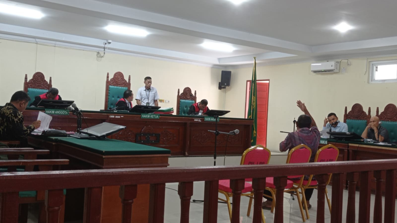 Sidang Lanjutan BPRPI Ke Endi Bakhtiar Dan Suprapto Masalah Hunian Warga BPRPI Desa Sampali Sidang Lanjutan BPRPI Ke Endi Bakhtiar Dan Suprapto Masalah Hunian Warga BPRPI Desa Sampali