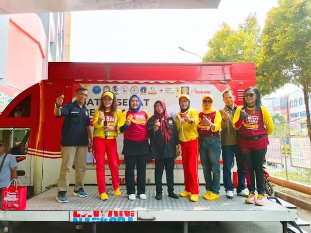 HARI AIDS SEDUNIA RIBUAN RELAWAN GMDM DPD PROVINSI JAWA TIMUR GELAR JATIM SEHAT BERSINAR HARI AIDS SEDUNIA RIBUAN RELAWAN GMDM DPD PROVINSI JAWA TIMUR GELAR JATIM SEHAT BERSINAR