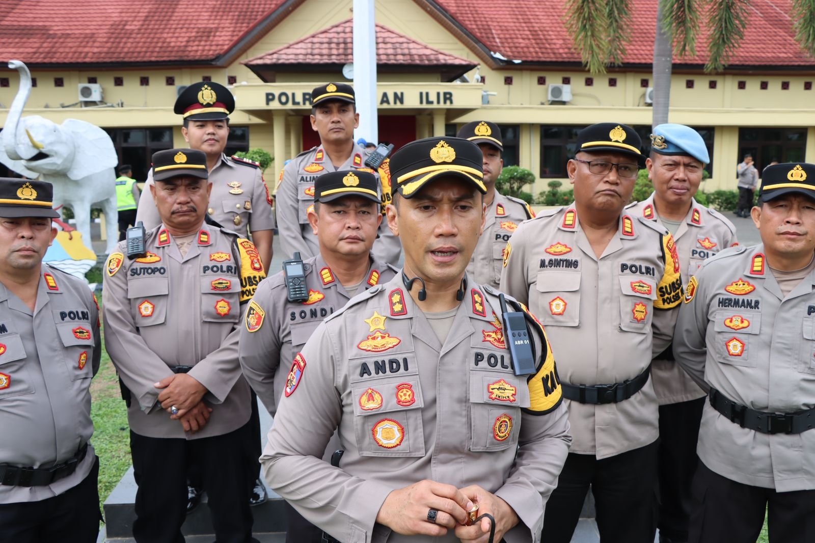 Polres OI akan Sita dan Periksa Pihak Penyelenggara, Apabila Gunakan Musik Remix Pada Perayaan Malam Tahun Baru 2024 Polres OI akan Sita dan Periksa Pihak Penyelenggara, Apabila Gunakan Musik Remix Pada Perayaan Malam Tahun Baru 2024