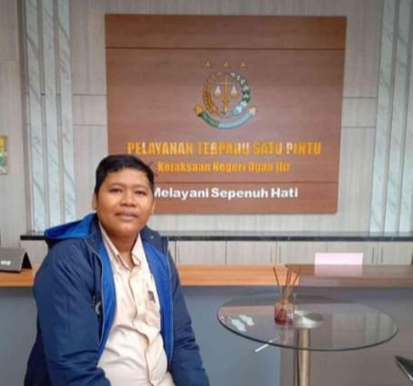 Ketua LSM JAKOR ( Jaringan Anti Korupsi) Kabupaten Ogan Ilir, Ardhi Wiranata SH, Angkat bicara tentang pembangunan jalan setapak.