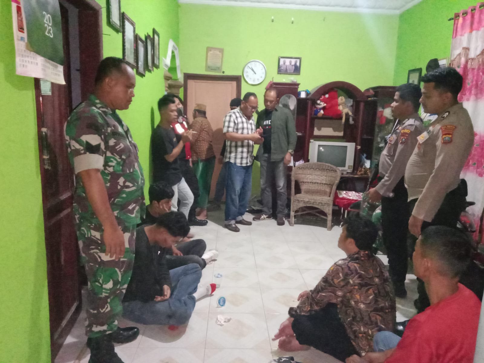 Buat Onar, Geng Motor Diamankan Warga Buat Onar, Geng Motor Diamankan Warga
