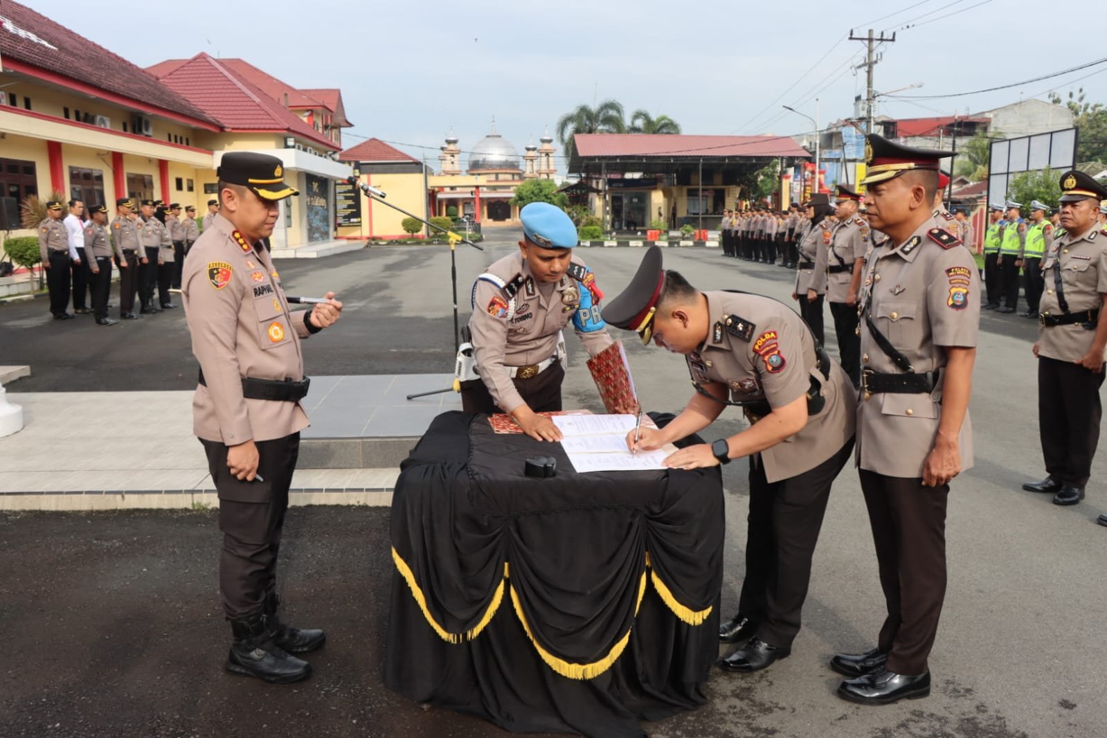 Kapolresta Deli Serdang Lantik Wakapolresta Deli Serdang Dan Pimpin Sertijab Kasat Reskrim, Kasat Lantas Dan Kapolsek Gunung Meriah