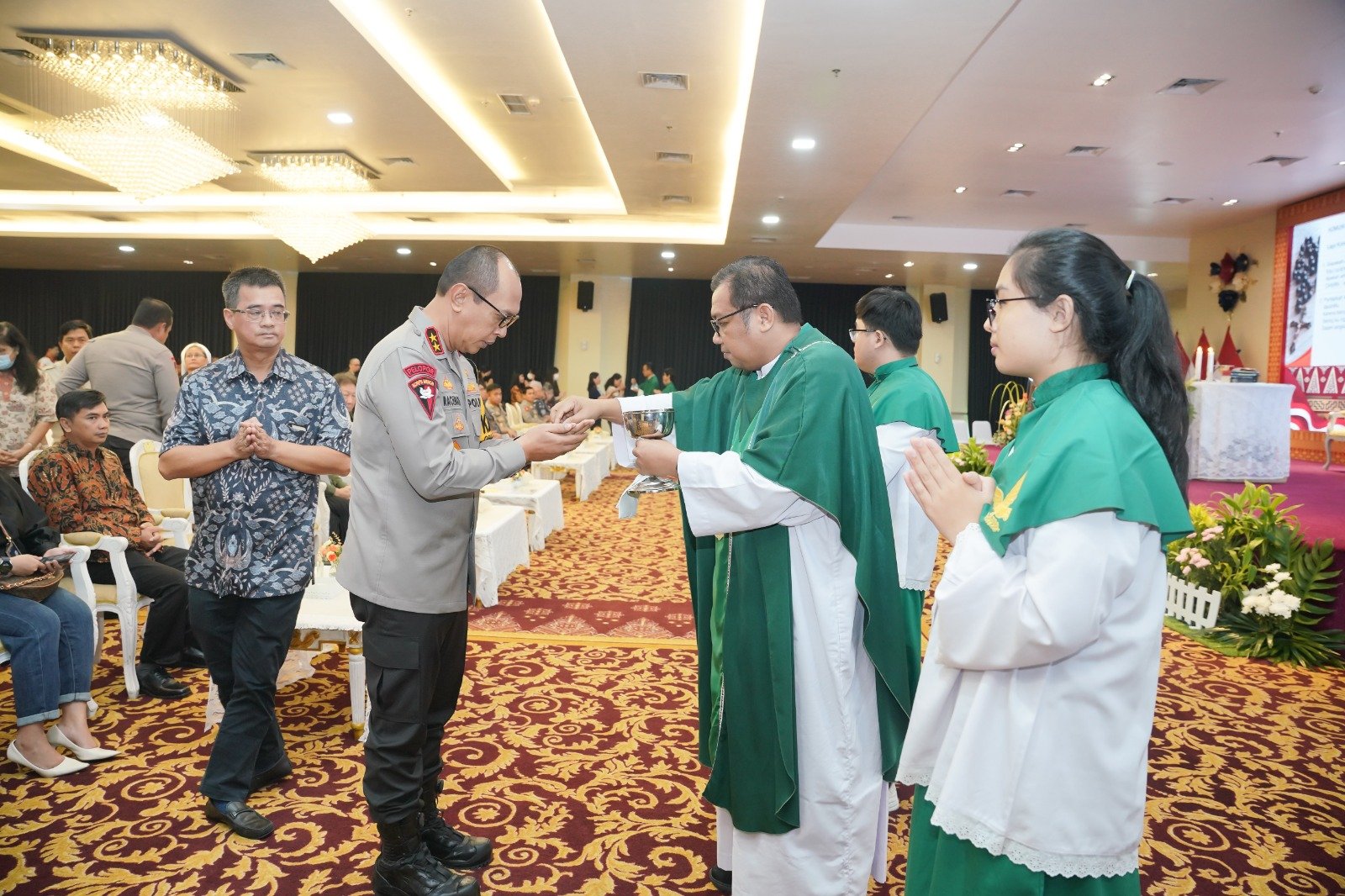 Umat Kristiani TNI – POLRI - ASN Sumsel Lakukan Doa Bersama Wujud Kesiapan dan Kesuksesan Pemilu 2024