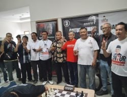 Sang Juara Hadir Tak Tiba-tiba, Ratusan Pendukung Ganjar-Mahfud Ramaikan Turnamen ‘CATURNAMEN’