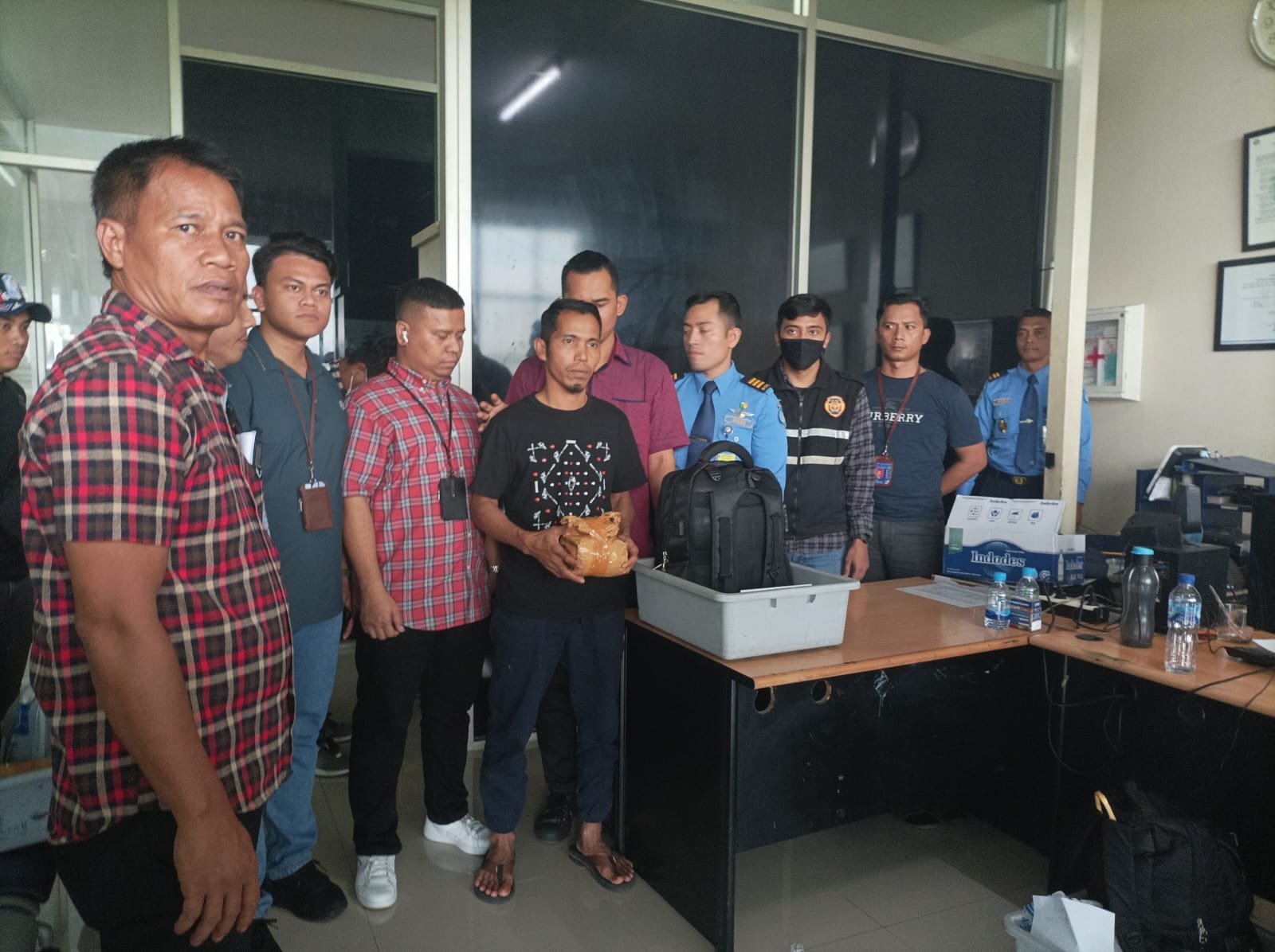 Bawa 4Kg Sabu Diamankan Petugas Bandara KANIA
