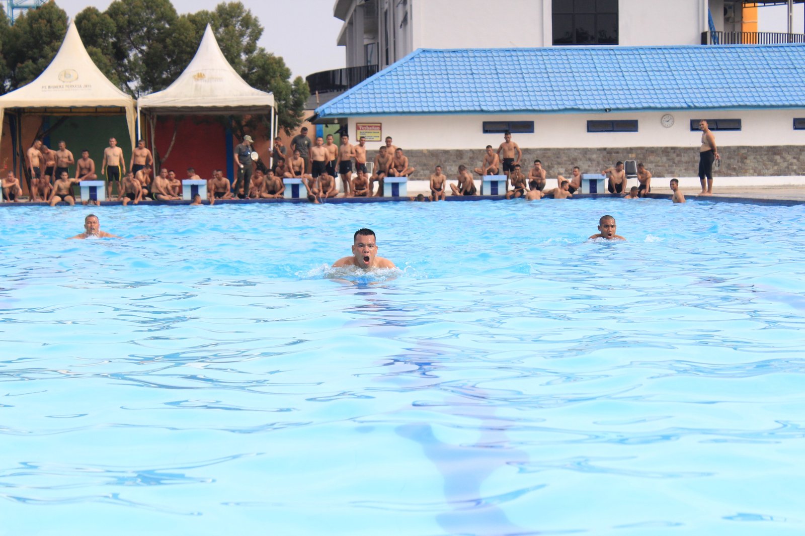 Danyonif 121/MK Gelar PORMK Diantaranya Lomba Renang Danyonif 121/MK Gelar PORMK Diantaranya Lomba Renang