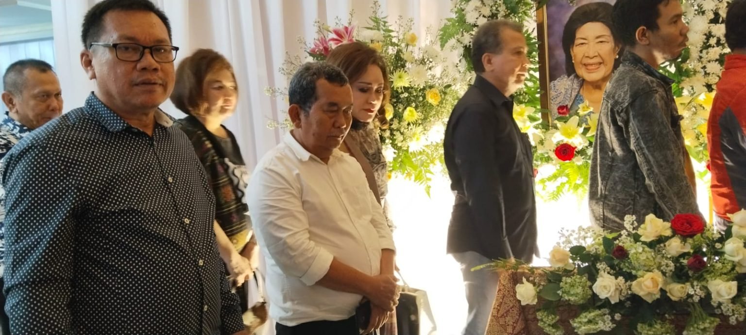 Ibu Pemimpin Umum SIB Berpulang, Gandi Parapat Turut Berduka Cita Ibu Pemimpin Umum SIB Berpulang, Gandi Parapat Turut Berduka Cita