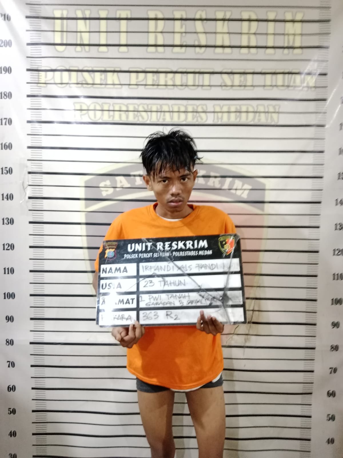 Terekam Kamera CCTV, Maling Sepeda Motor Diringkus Polisi Terekam Kamera CCTV, Maling Sepeda Motor Diringkus Polisi