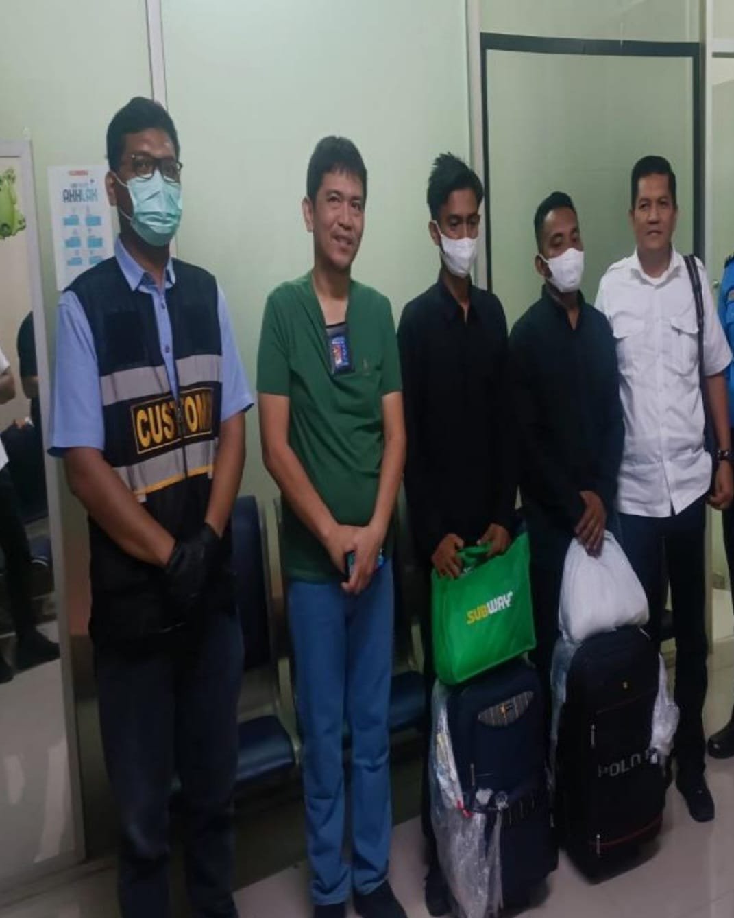 Petugas Bandara KANIA Gagalkan 3,7 Kg Sabu Tujuan Sulawesi Tengah Petugas Bandara KANIA Gagalkan 3,7 Kg Sabu Tujuan Sulawesi Tengah