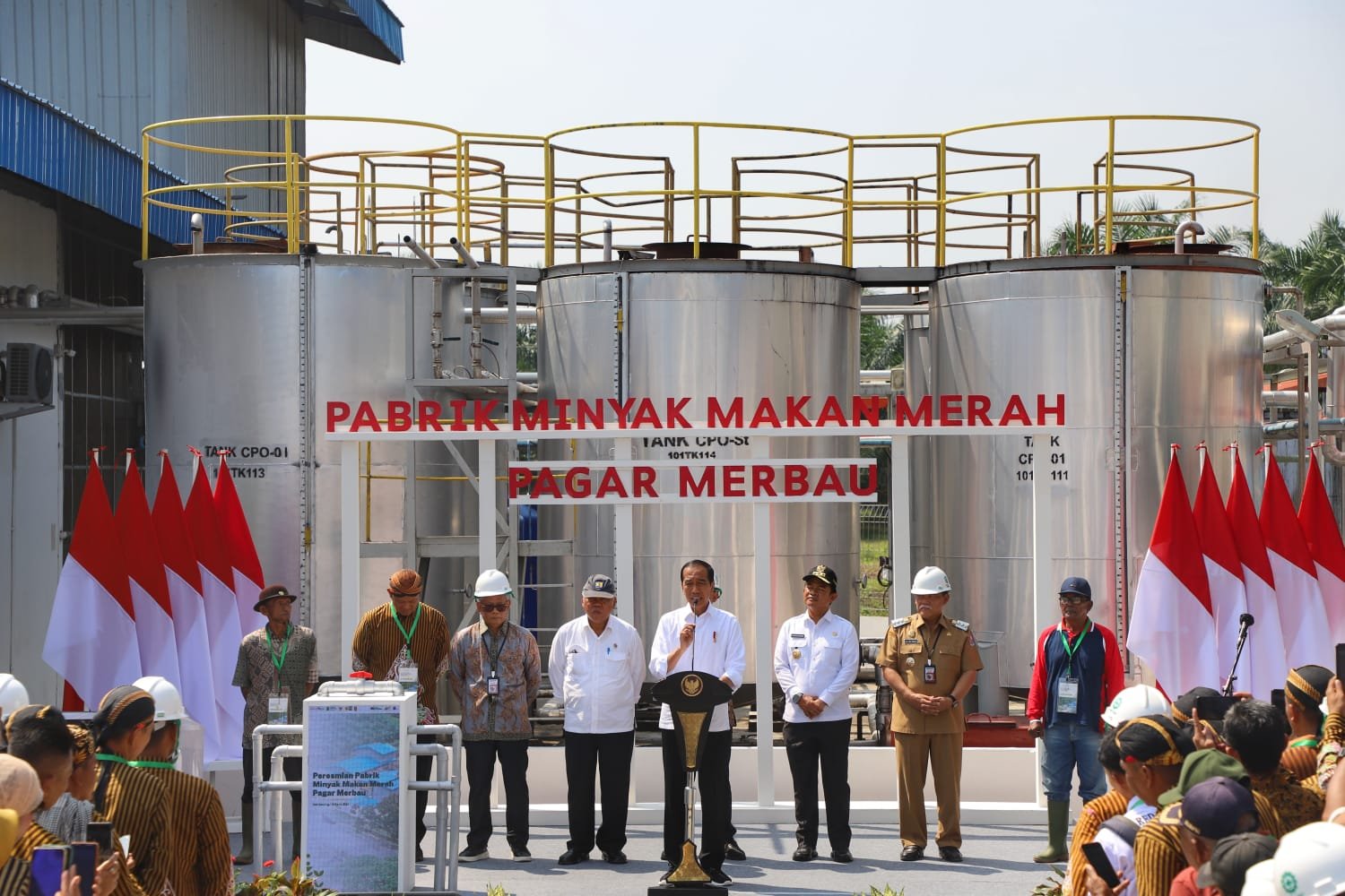 Pangdam I/BB Dampingi Presiden RI Resmikan Pabrik Minyak Makan Merah Pagar Merbau
