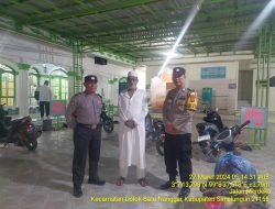 Polsek Serbalawan Giat Pengamanan Sholat Subuh