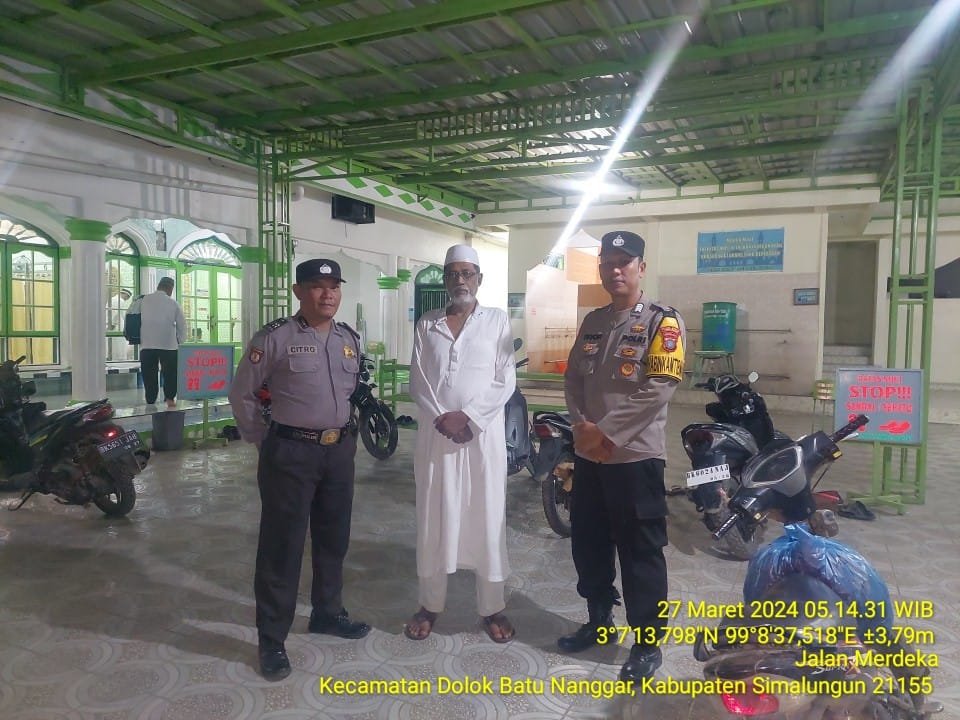 Polsek Serbalawan Giat Pengamanan Sholat Subuh