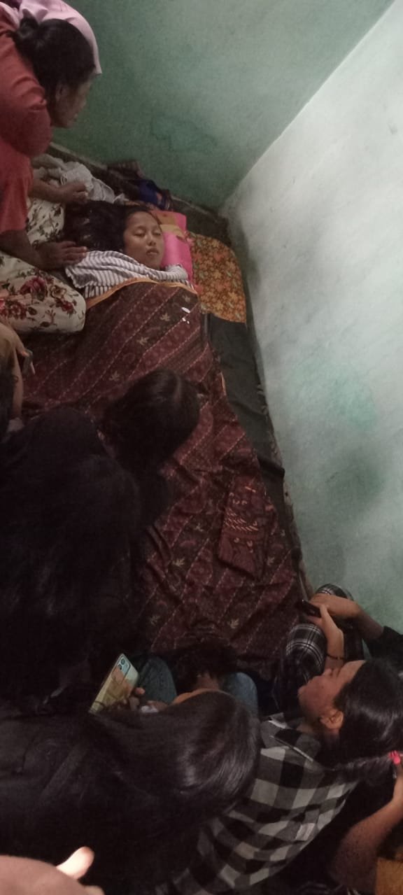 Siswi SMP Hanyut di Pantai Cinta Siswi SMP Hanyut di Pantai Cinta